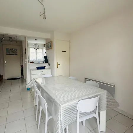 Hébergement de vacances Maison Avec Jardin Dans Résidence Fermée *